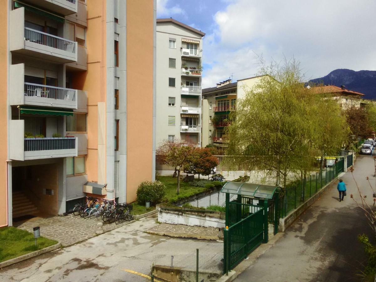 Interno 77: Sunny With Fast Fiber Internet For Couples